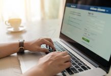 5 Ways In Which Social Media Affects Your Mental Health! Social Media and Mental Wellness