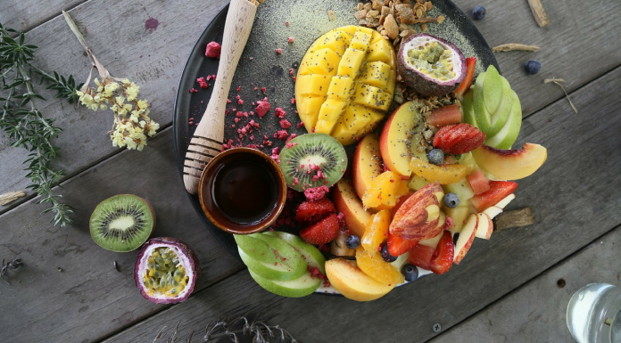 6 Unhealthy Snacks That You Should Replace With These Healthy Swaps 6 Unhealthy Snacks That You Should Replace With These Healthy Swaps