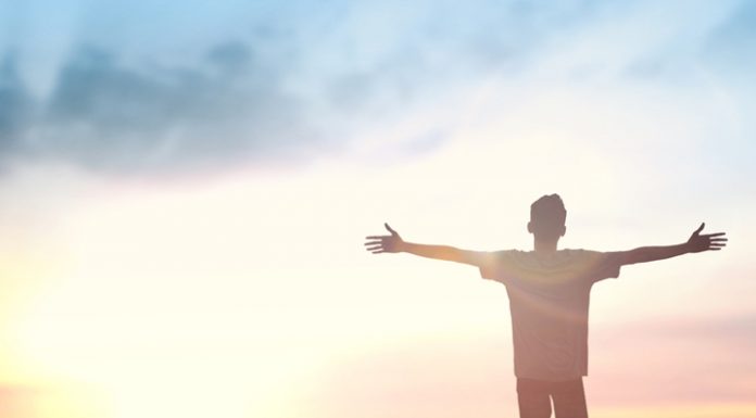 4 Tips To Unlock The Secrets of Positive Thinking!